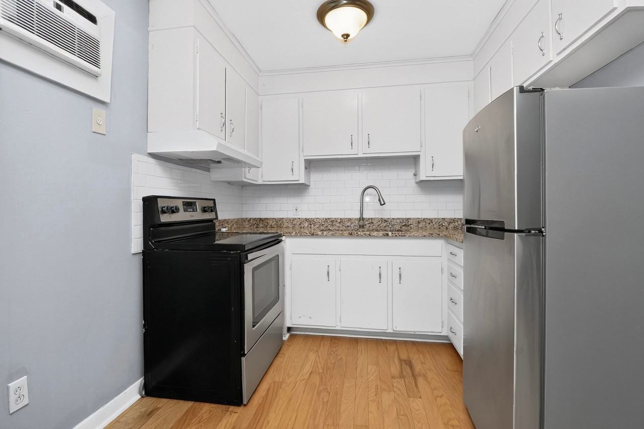 3416 Craig Ave - Photo 4 of 15