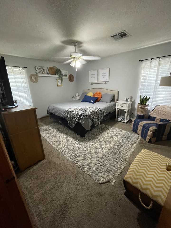 432 Addington #NA - Photo 2 of 8