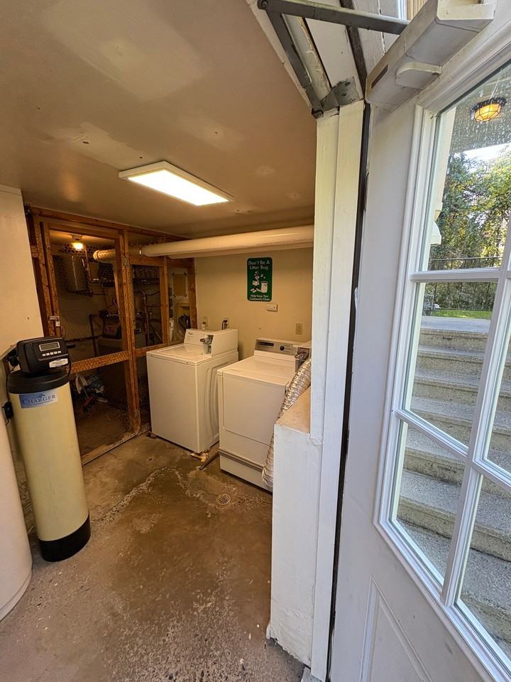 Broom Street Apartments - Photo 4 of 4