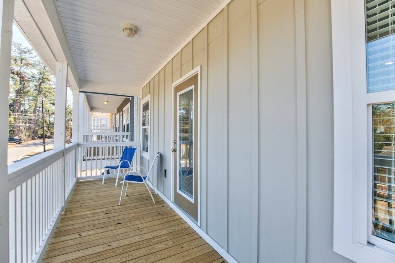 The Balcony - Photo 5 of 11