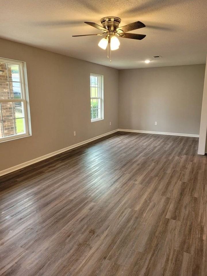 3504 Trudyshire Dr - Photo 4 of 14