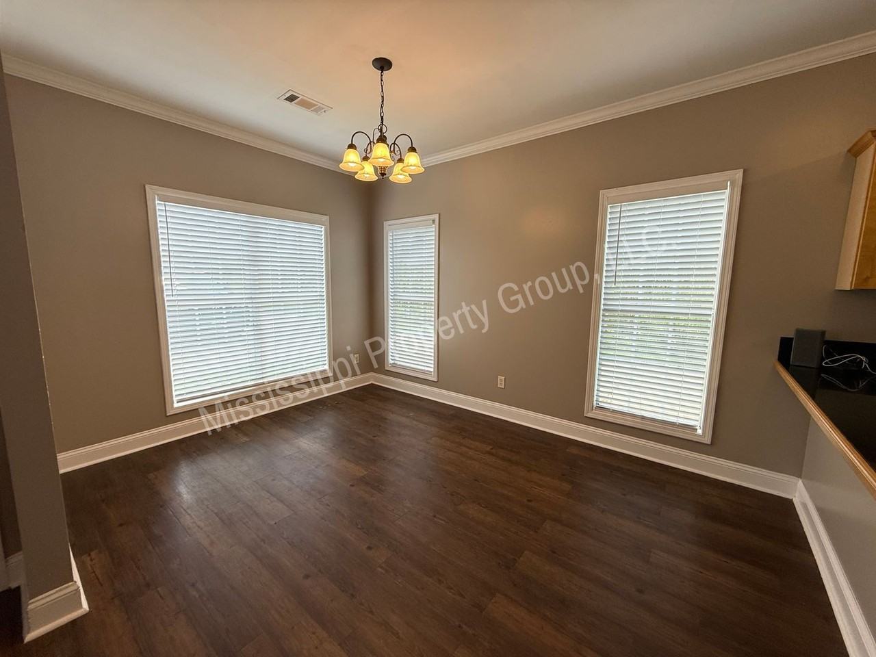 306 Shumard Cv - Photo 5 of 29