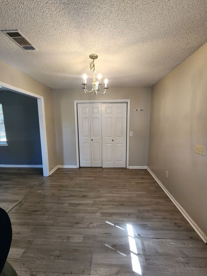 171 171 Sabreena Circle - Photo 7 of 22