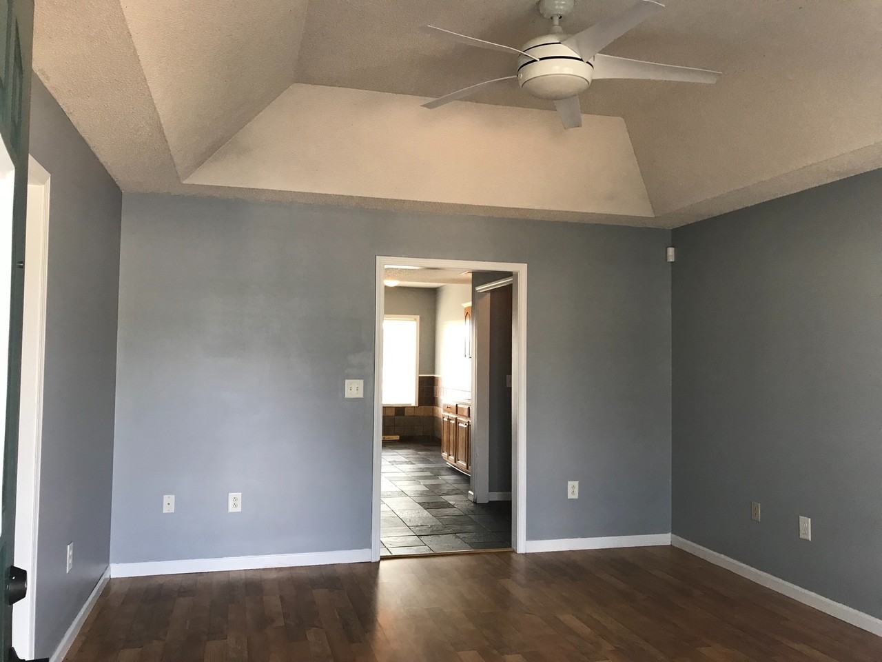 400 Haverhill Cir - Photo 2 of 18