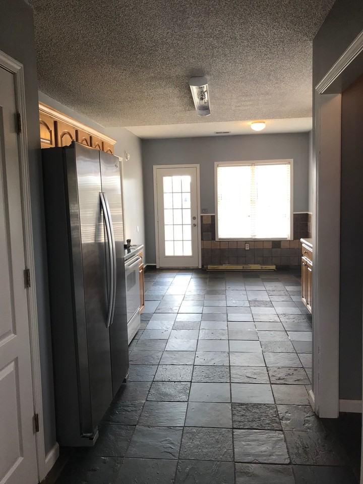 400 Haverhill Cir - Photo 5 of 18