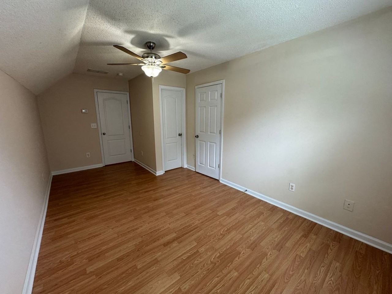 137 Fern Ridge Ct - Photo 7 of 16