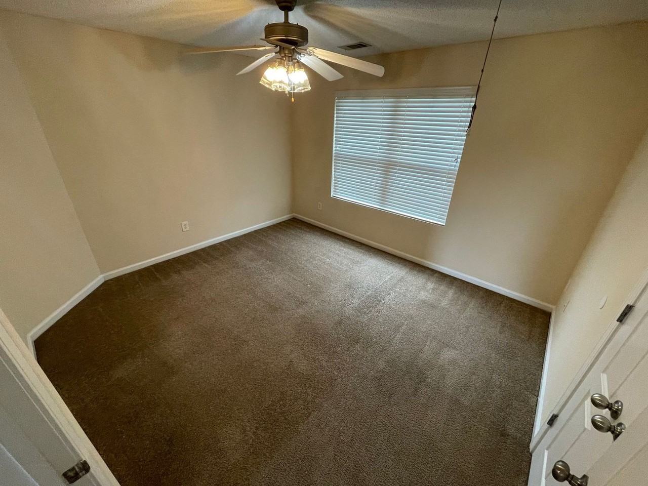 267 Fern Ridge Ct - Photo 4 of 18