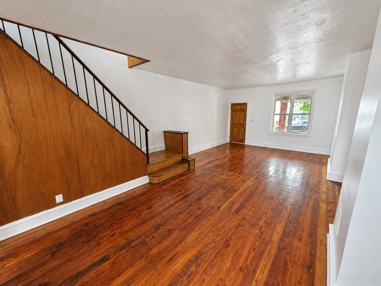 13 6th Ave - Photo 4 of 24