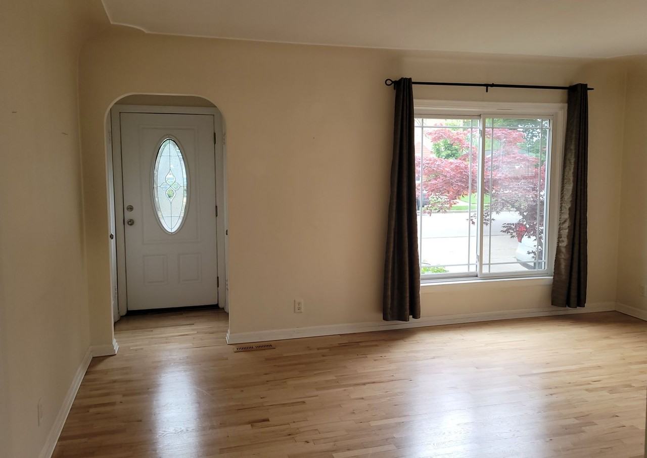 1333 Slayton Ave - Photo 6 of 32