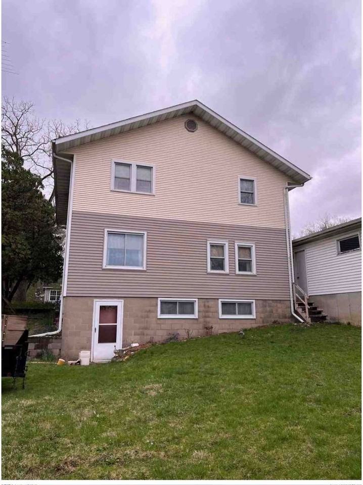 428 Commonwealth Dr - Photo 2 of 8