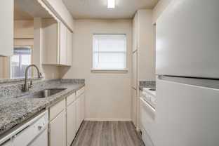 1626 Crestridge Dr - Photo 1 of 1