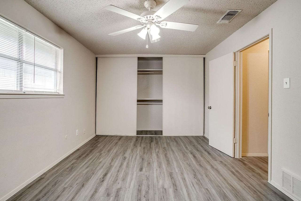 1626 Crestridge Dr - Photo 5 of 12