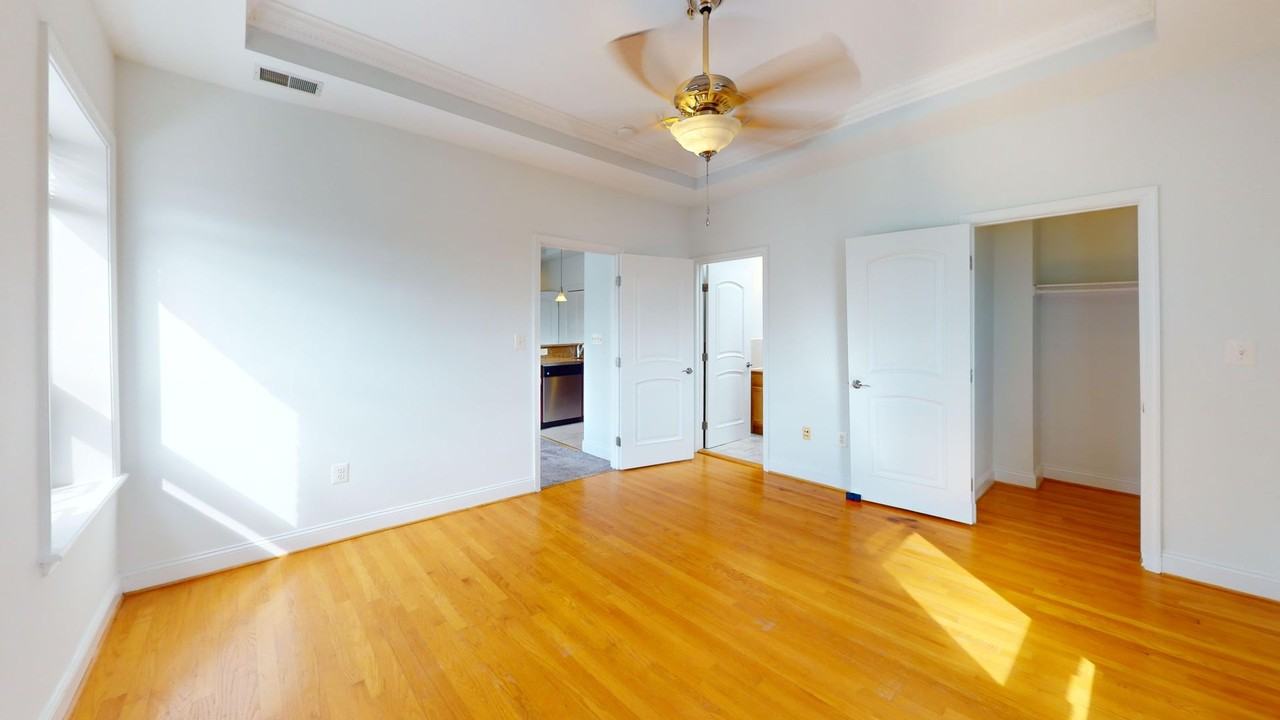 712 Marietta Pl Nw #303 - Photo 6 of 12