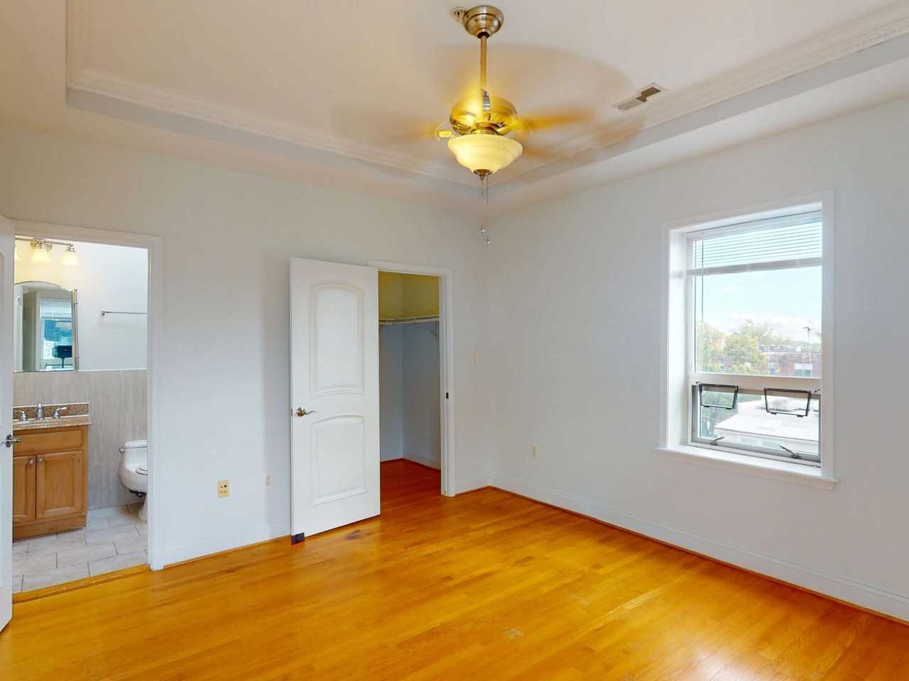 712 Marietta Pl Nw #303 - Photo 7 of 12