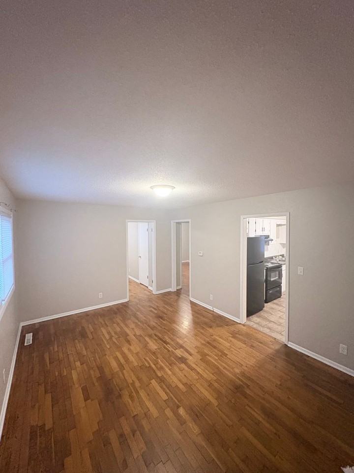 1324 S Estate Ave - Photo 2 of 7