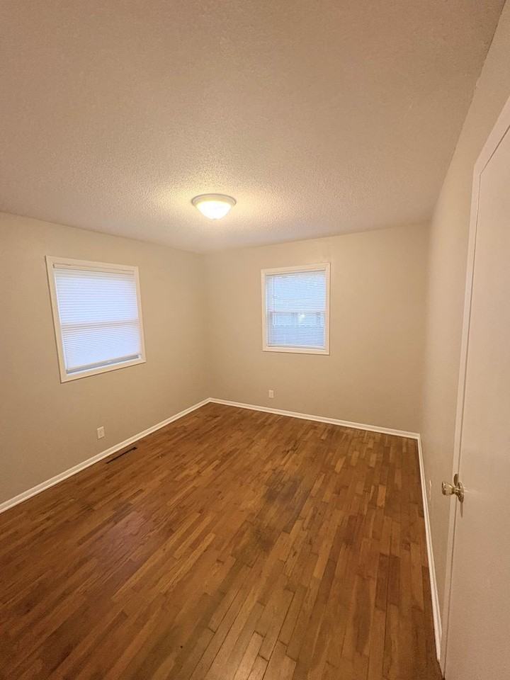 1324 S Estate Ave - Photo 5 of 7