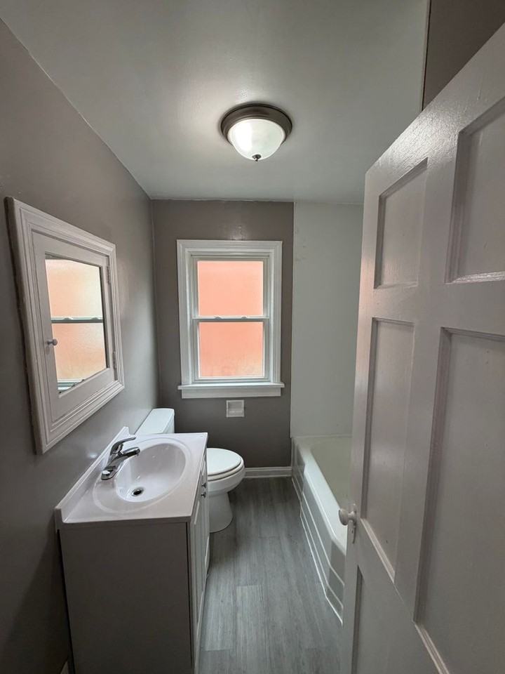 12015 Willard Ave - Photo 4 of 11