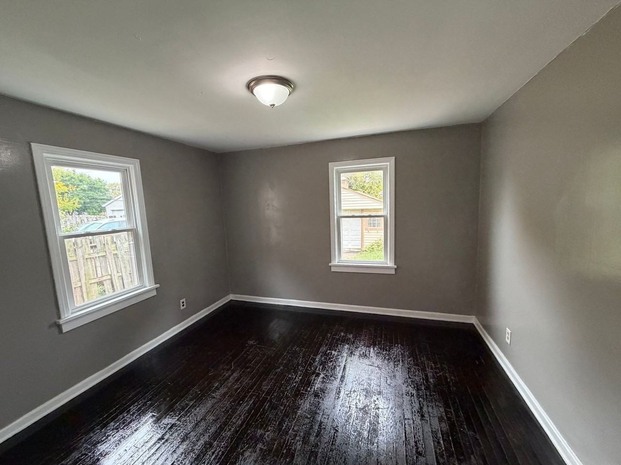 12015 Willard Ave - Photo 6 of 11