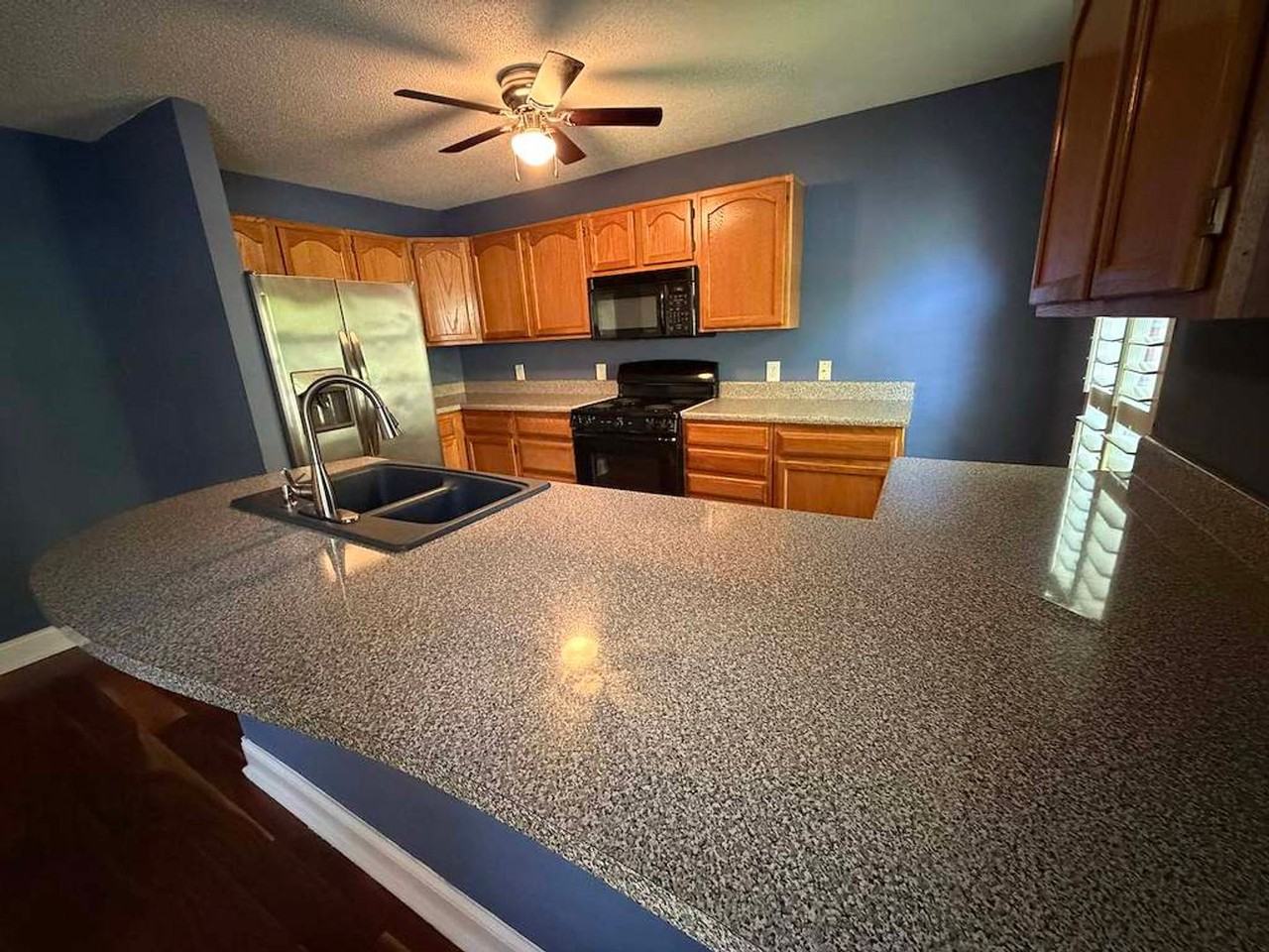 820 Sailview Rd - Photo 4 of 28