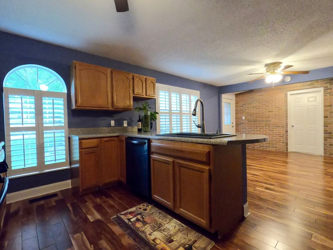 820 Sailview Rd - Photo 5 of 28