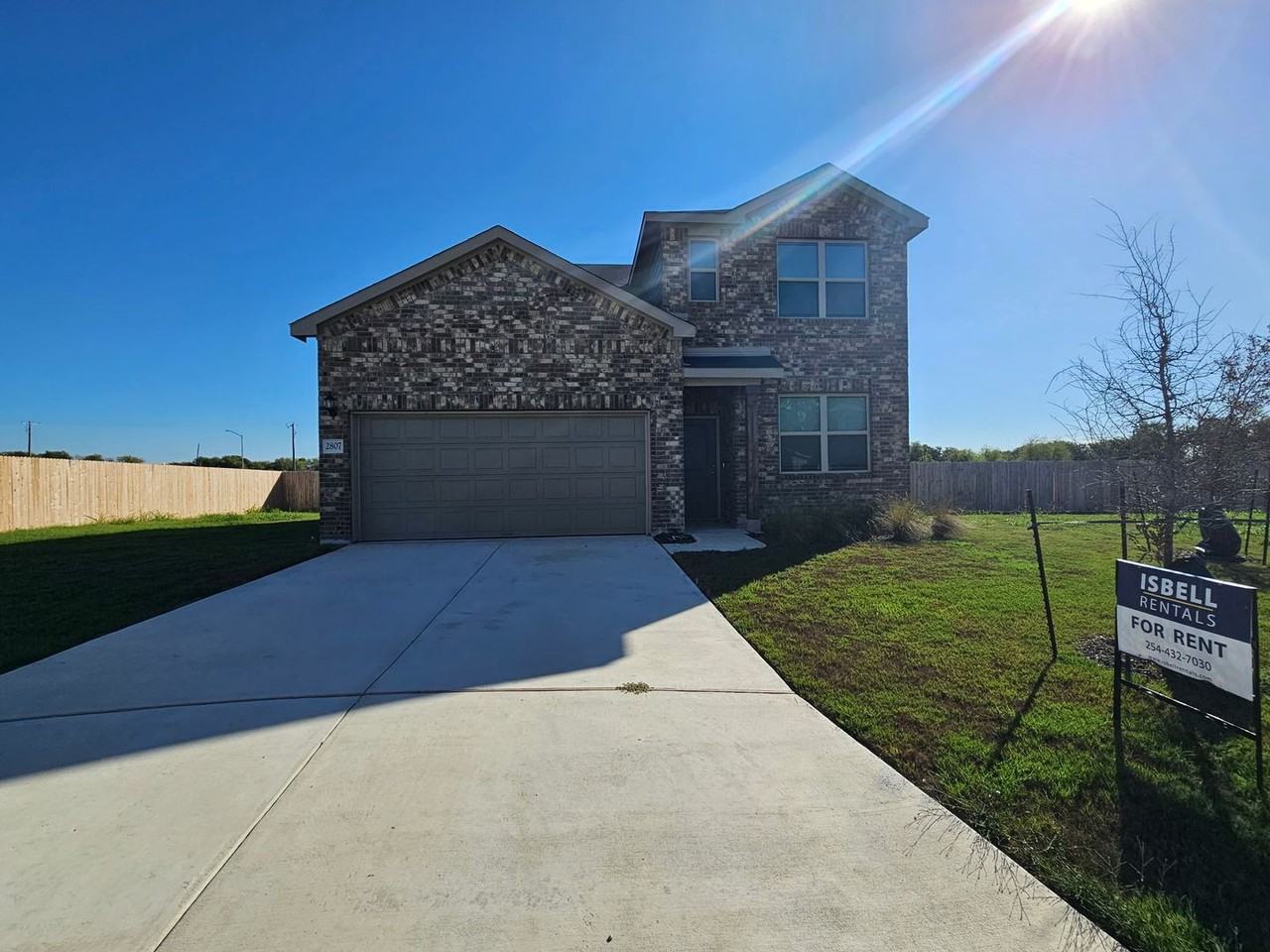 2807 Dimmit Dr - Photo 2 of 3