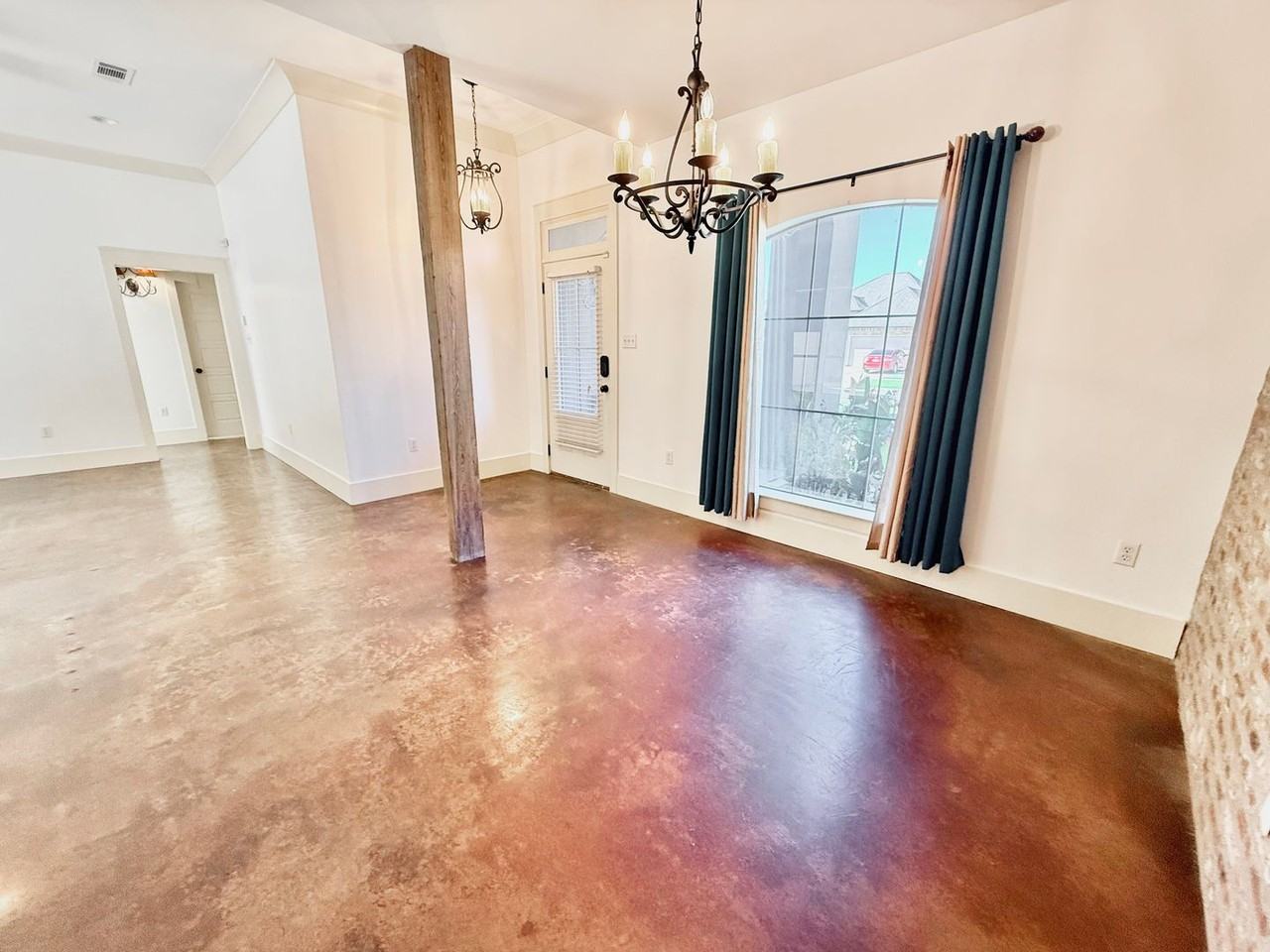 1306 S Sanctuary Ave - Photo 5 of 36