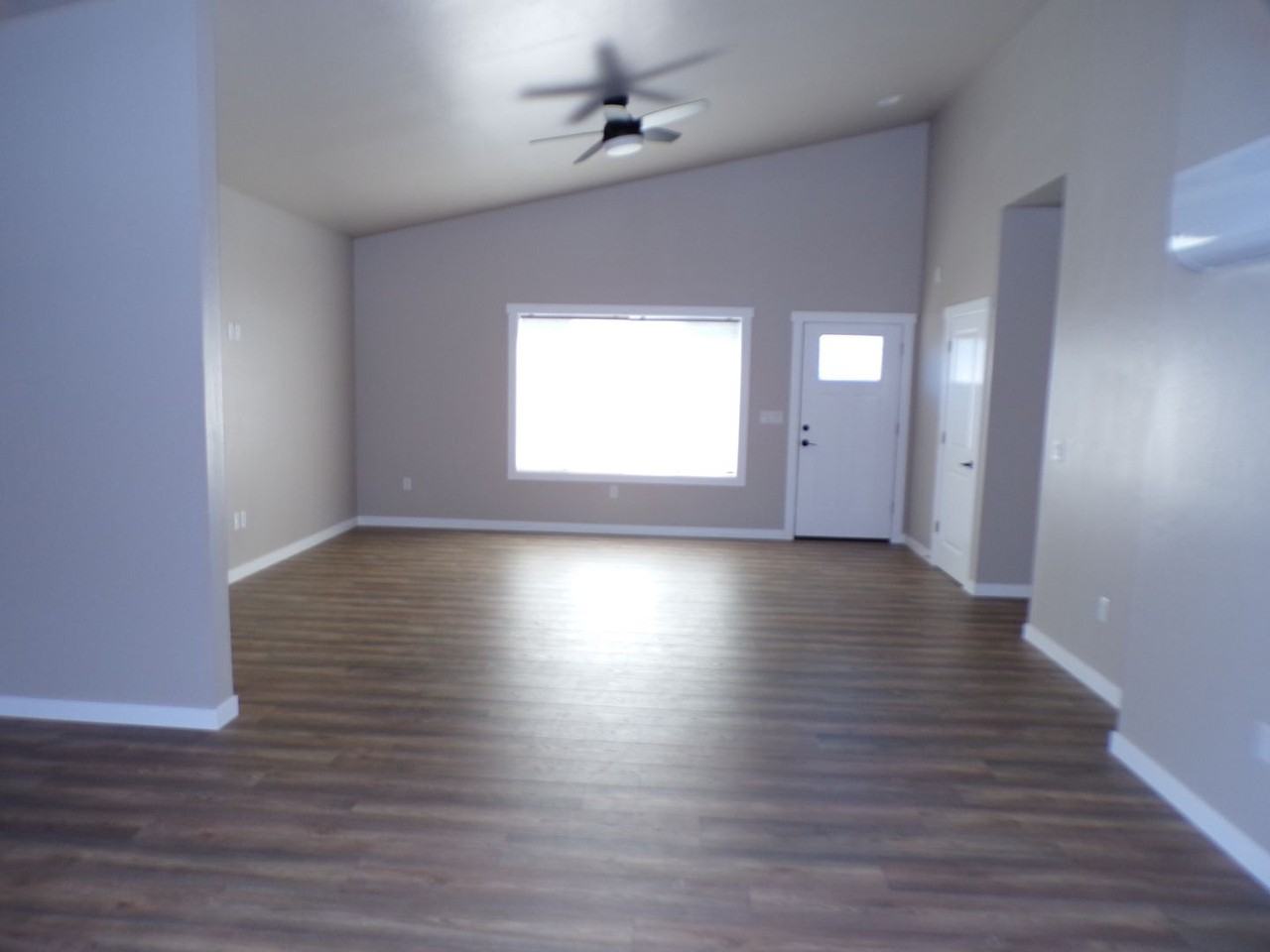 126 Lorraine Ave - Photo 4 of 16