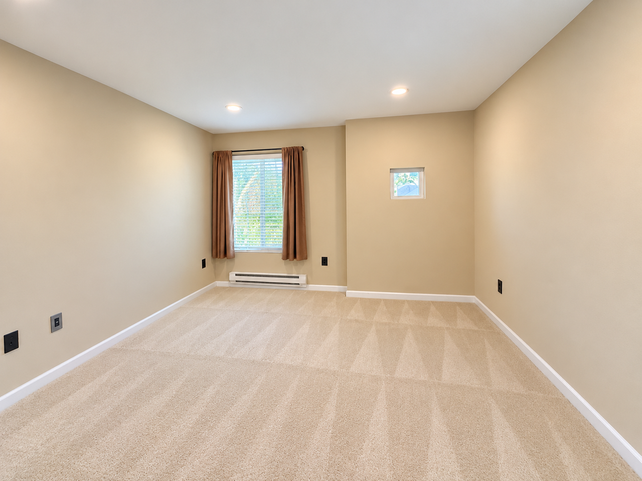 709 Applause Pl - Photo 7 of 17