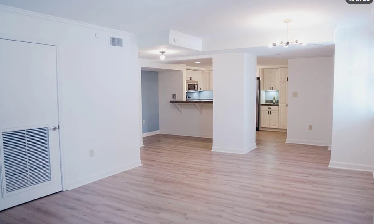 523 Louisiana St - Photo 4 of 8