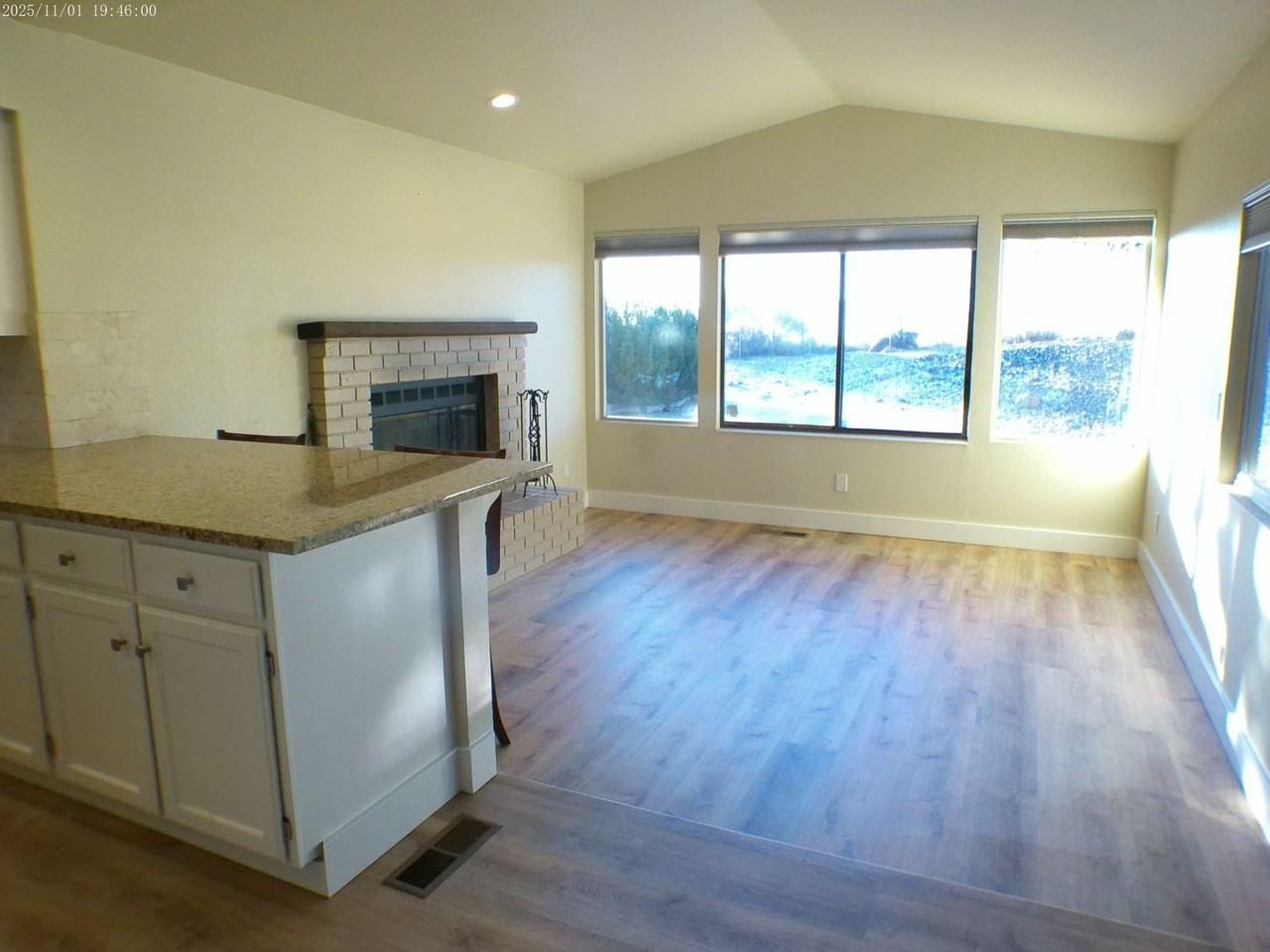 5360 Coit Dr - Photo 3 of 23