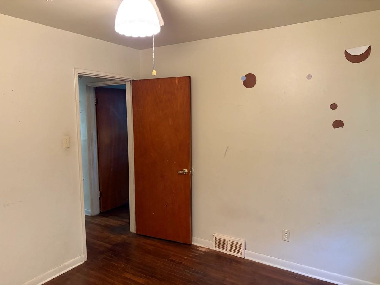 3285 Beechmont St - Photo 5 of 11