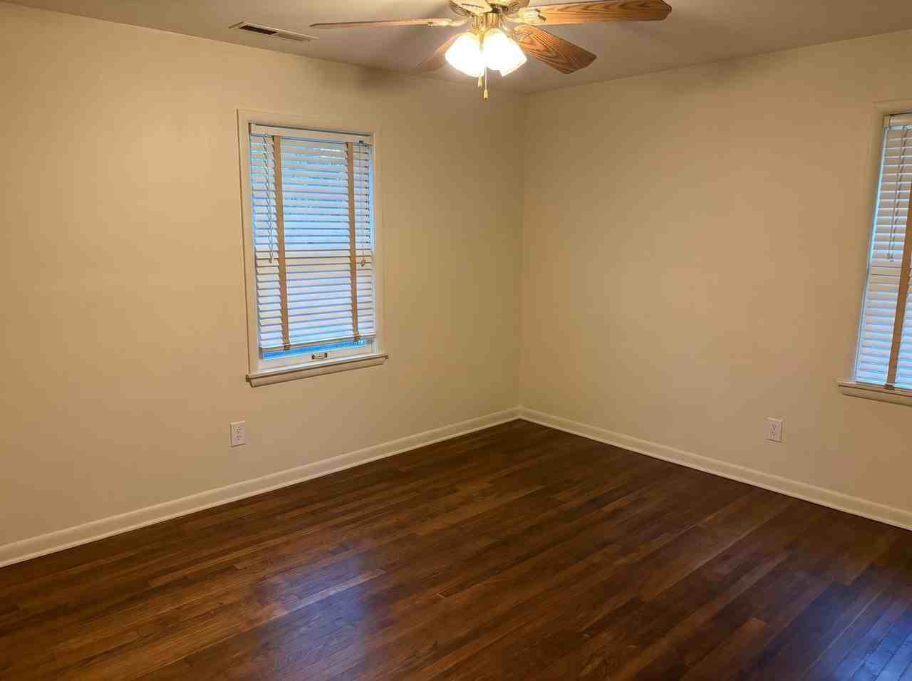 3285 Beechmont St - Photo 6 of 11