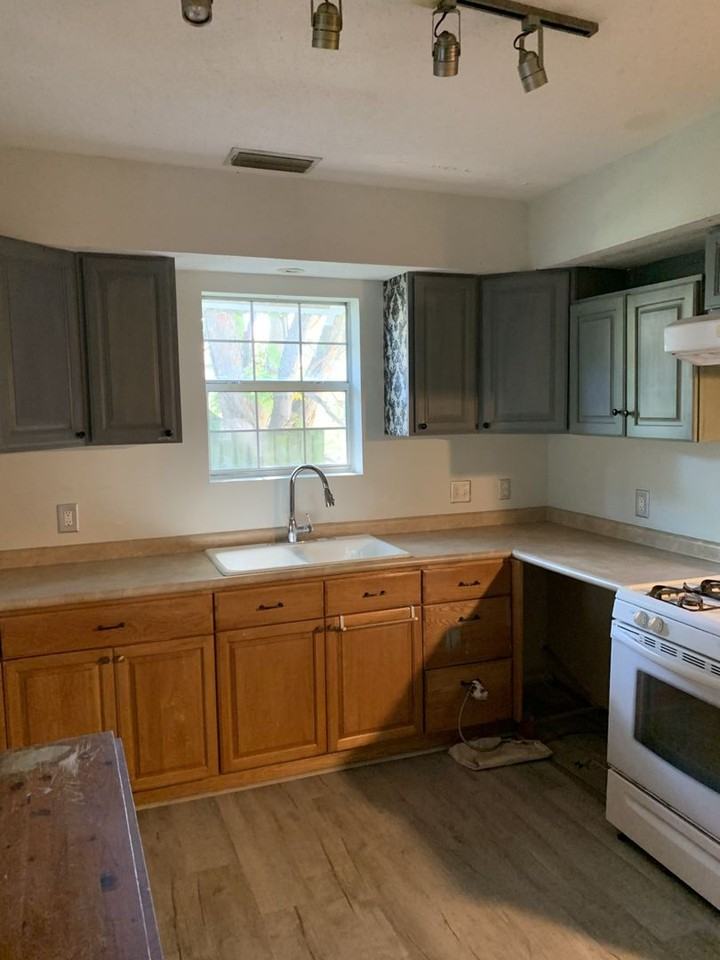 8315 Zimpel St - Photo 6 of 10