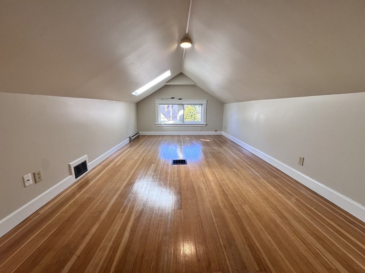 27 Olympia Ave - Photo 5 of 9