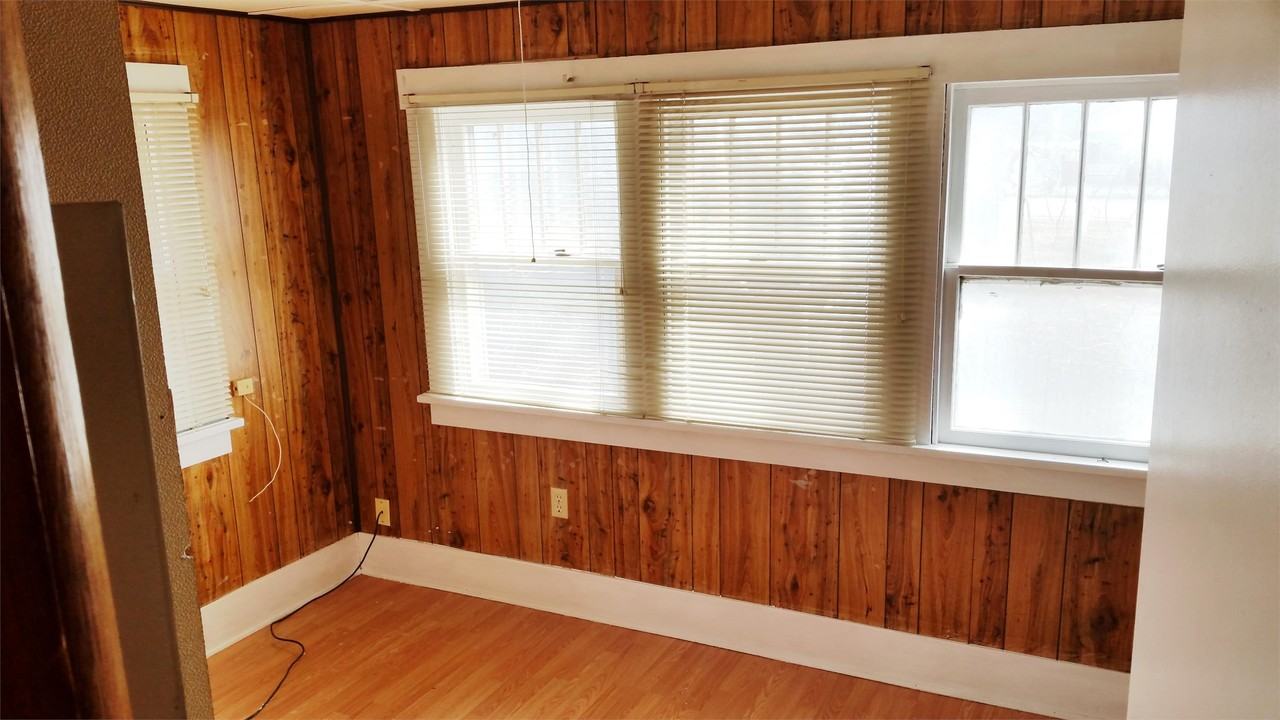534 Sw Watson Ave #1 - Photo 7 of 13