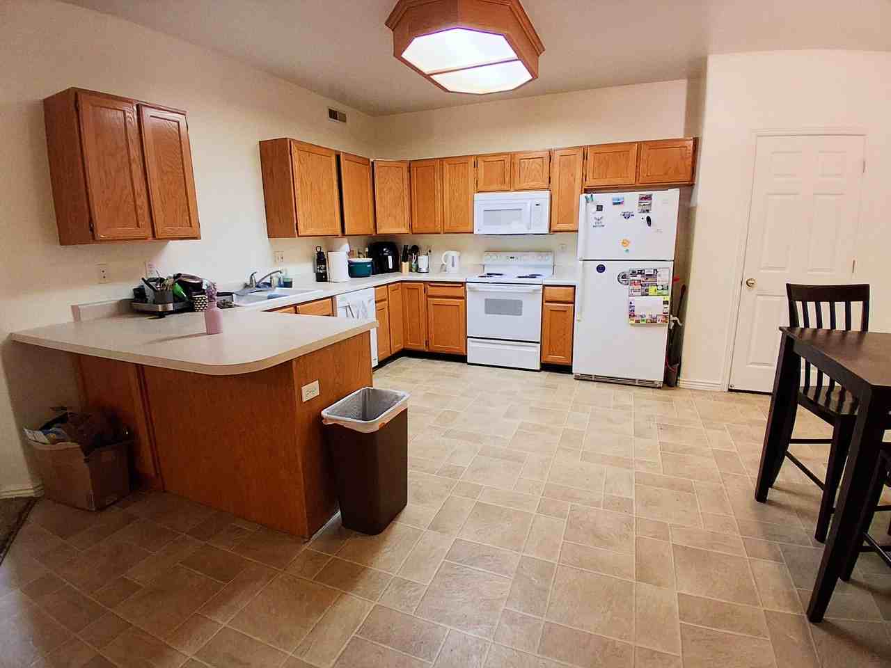 416 N Seven Peaks Blvd - Photo 6 of 26