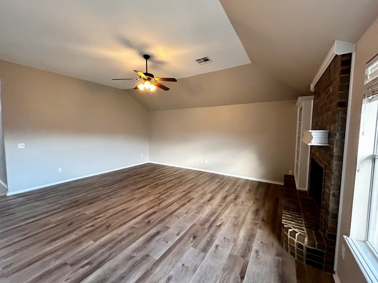 2308 Nw 157th St #1 - Photo 4 of 18