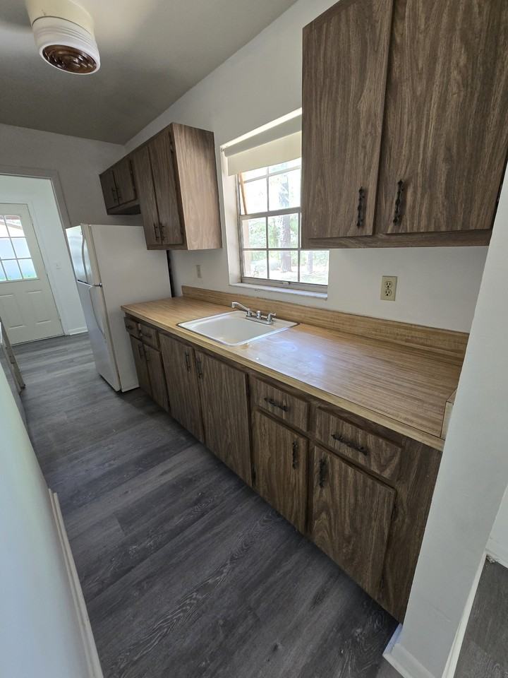 2259 W Menores Dr #1 - Photo 5 of 9