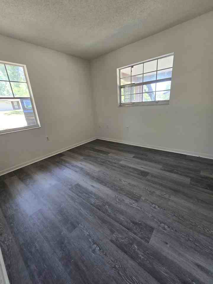 2259 W Menores Dr #1 - Photo 7 of 9