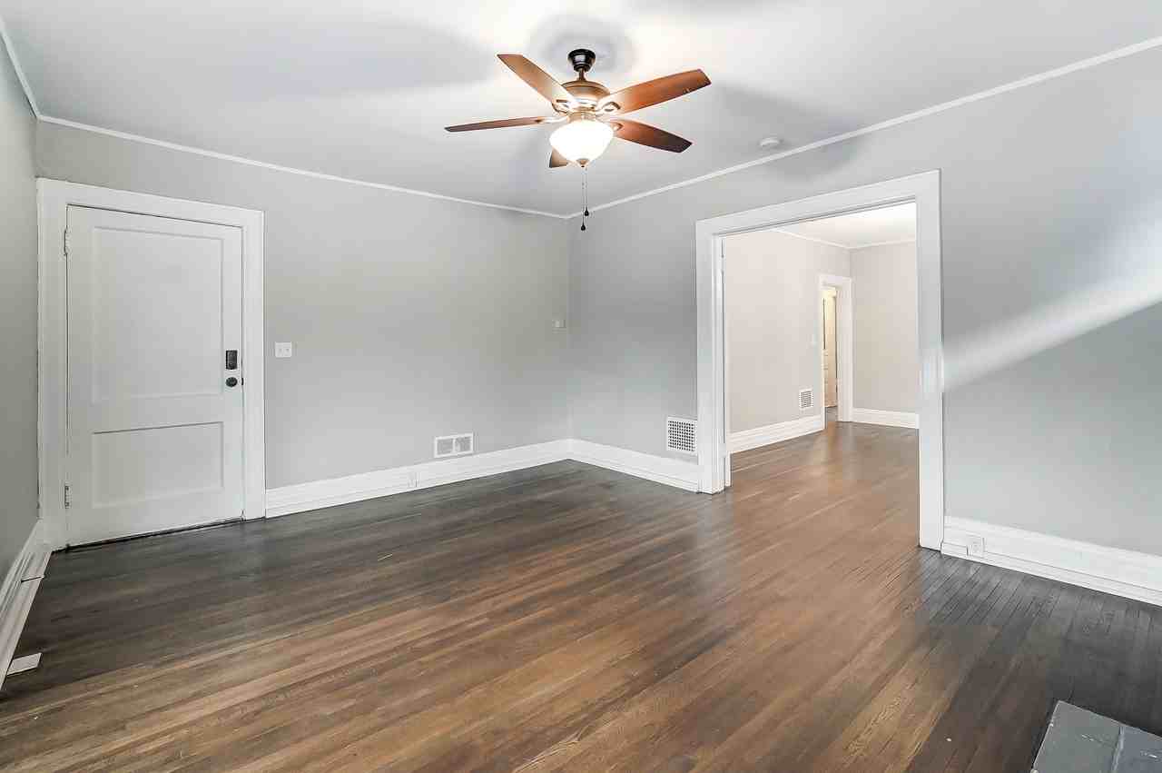 1666 Franklin Ave #1666 - Photo 4 of 28