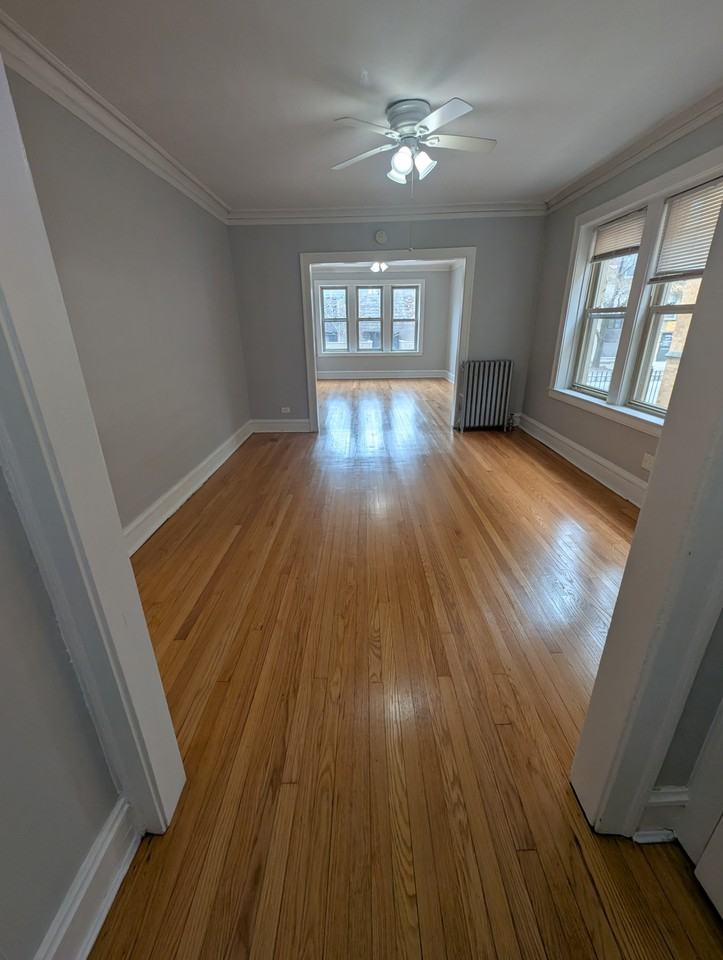 3438 W Foster Ave #3438-2S - Photo 3 of 9