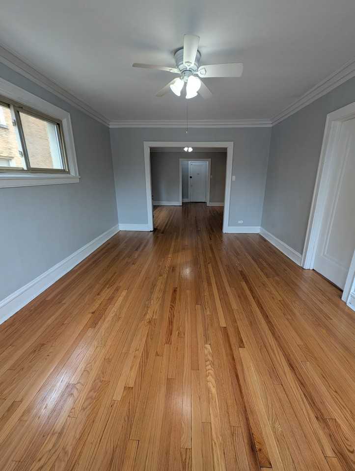 3438 W Foster Ave #3438-2S - Photo 7 of 9