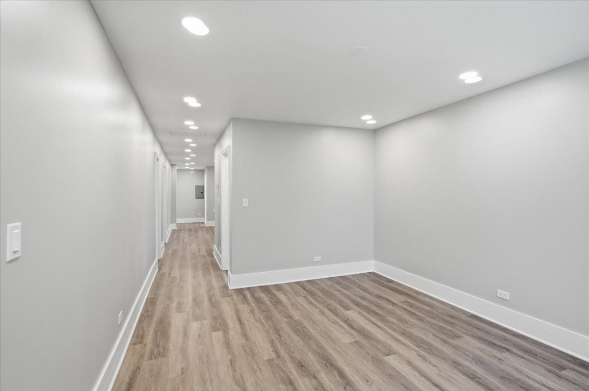 2939 N Hamlin Ave #2 - Photo 4 of 14