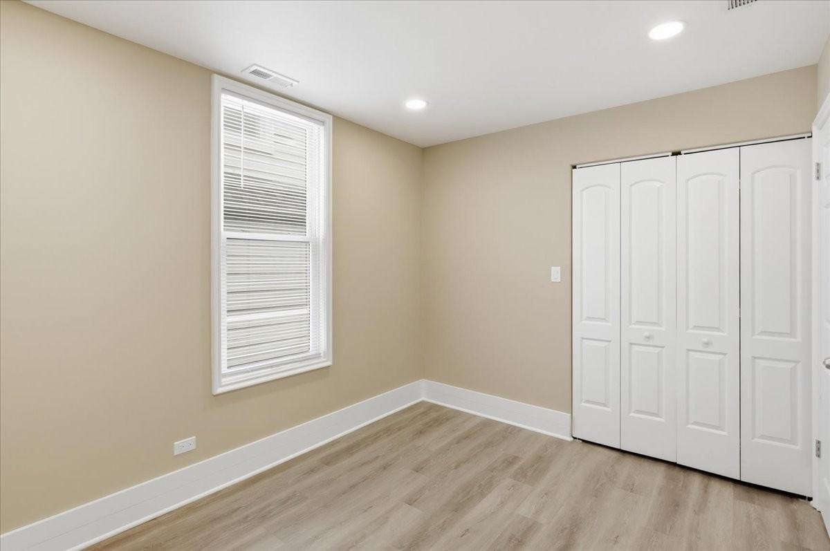 2939 N Hamlin Ave #2 - Photo 6 of 14