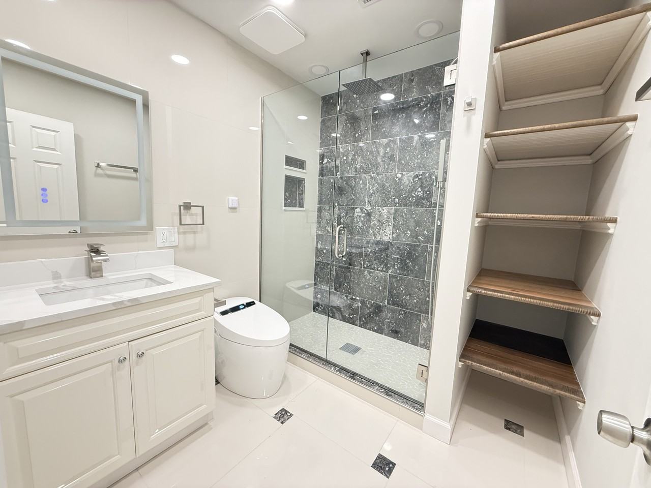 2939 N Hamlin Ave #1 - Photo 7 of 17