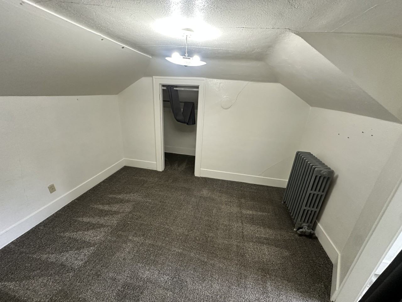 813 3rd Ave #C - Photo 3 of 7