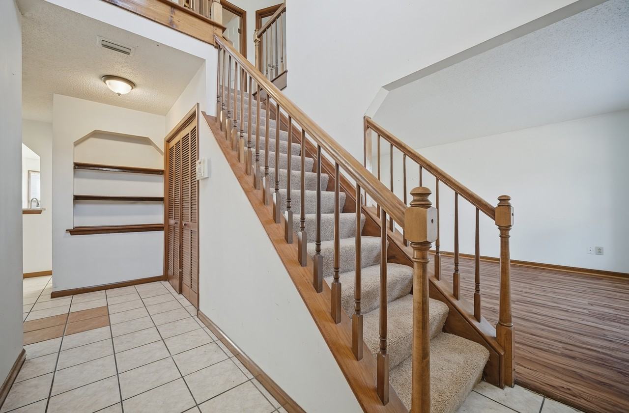 3221 Winterberry Ct #1 - Photo 4 of 30