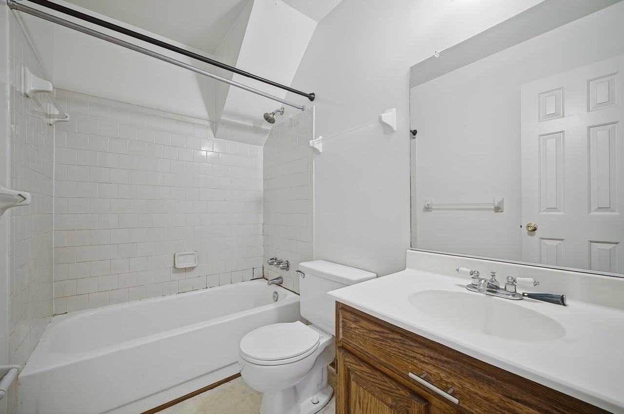 3221 Winterberry Ct #1 - Photo 7 of 30