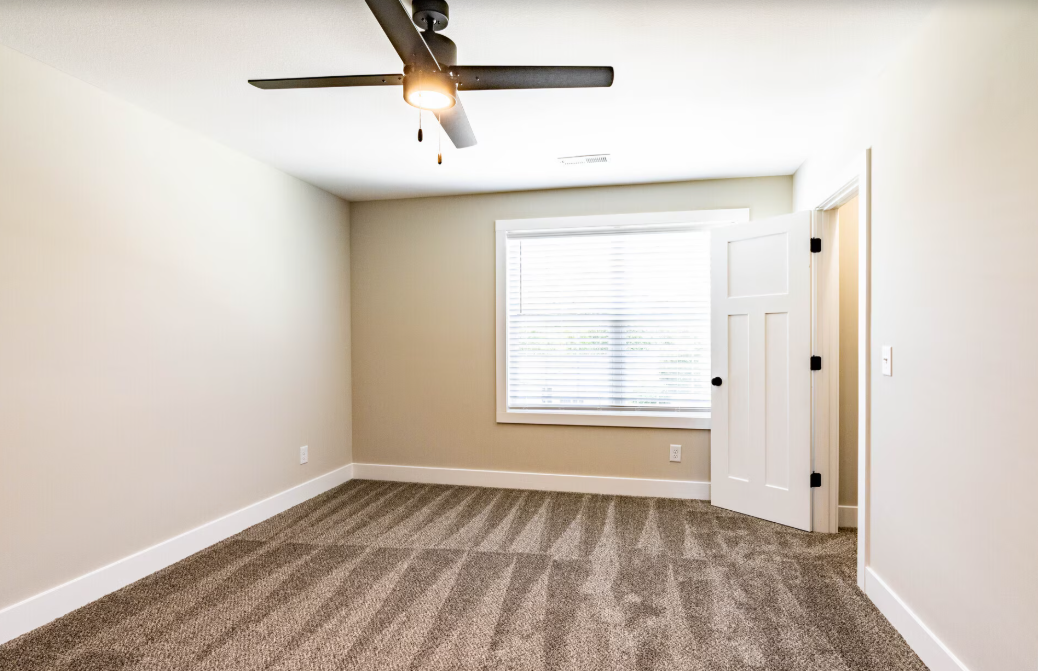 434 Glenda Ct #434 - Photo 4 of 9