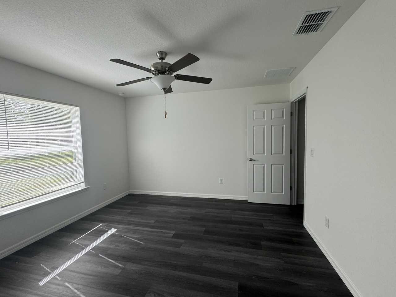 7 Oak Trail Pl #1 - Photo 3 of 10